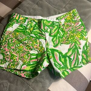 Lilly Pulitzer, fun brightly colored women’s shorts size 00